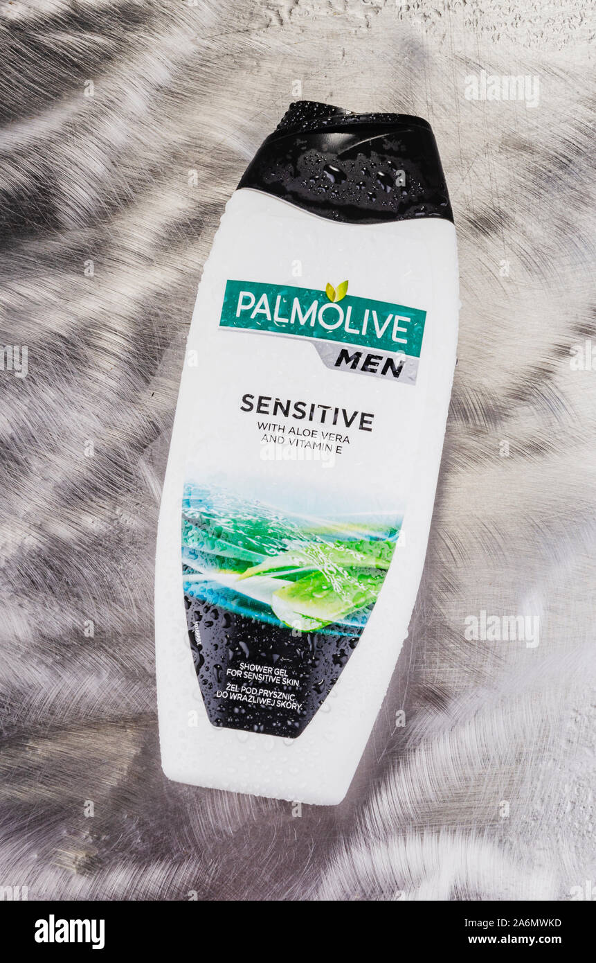 Palmolive Duschgel auf Farbübergang Hintergrund durch amerikanische Colgate-Palmolive Company produziert isoliert im Jahre 1806 gegründet. Stockfoto Palmolive Duschgel auf Farbübergang Hintergrund durch amerikanische Colgate-Palmolive Company produziert isoliert im Jahre 1806 gegründet. Stockfoto