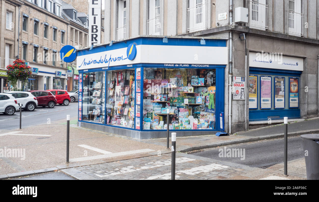 Traditionelle französische Zeitung front Store in Pornic, Frankreich 10-8-10 Stockfoto