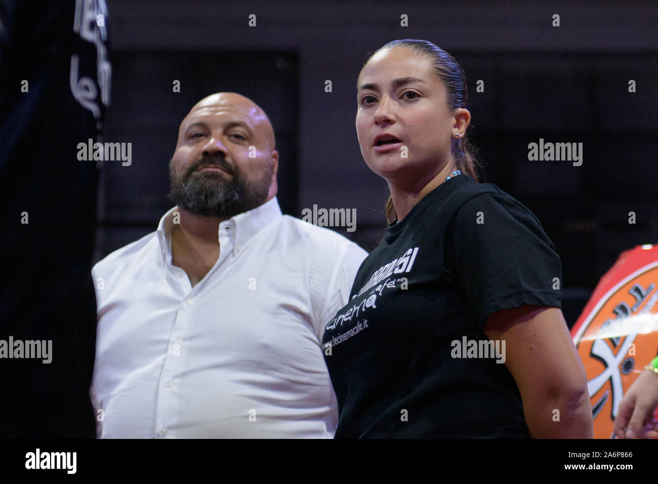 Rom, Italien. 26 Okt, 2019. Grosse Nacht des BBT Boxing in Rom. Außergewöhnliche Lage (Ragusa, Via Tuscolana, 179) und die Zutaten für ein Abend, der hohe Intensität bei hoher Intensität war. Twenty-four-year-old Michael Magnesi (15-0-0) ist der Protagonist, der, nach einem hervorragenden laienhaften Karriere, selbst in der pro Welt gegründet hat, Erste erobern den italienischen Titel, dann der internationalen Ibf und Wbc Titel (super-Feder Gewichte). Sein Herausforderer ist der ghanaischen Maxwell Awuku (46-4-1), ein 36-jähriger Athlet bereits ein Herausforderer auf den World Title, mit einem Rekord von 4 gekennzeichnet Stockfoto