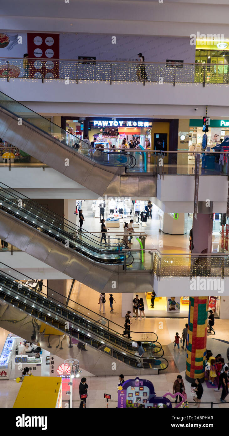 Chinesische Shopping Mall, China, Dalian, 4. Juni 2019 Stockfoto