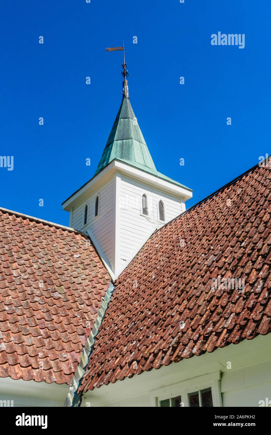 Von Norwegen, Sogn Fjordane County. Fragment des Weißen Holzkirche in Olden Stockfoto