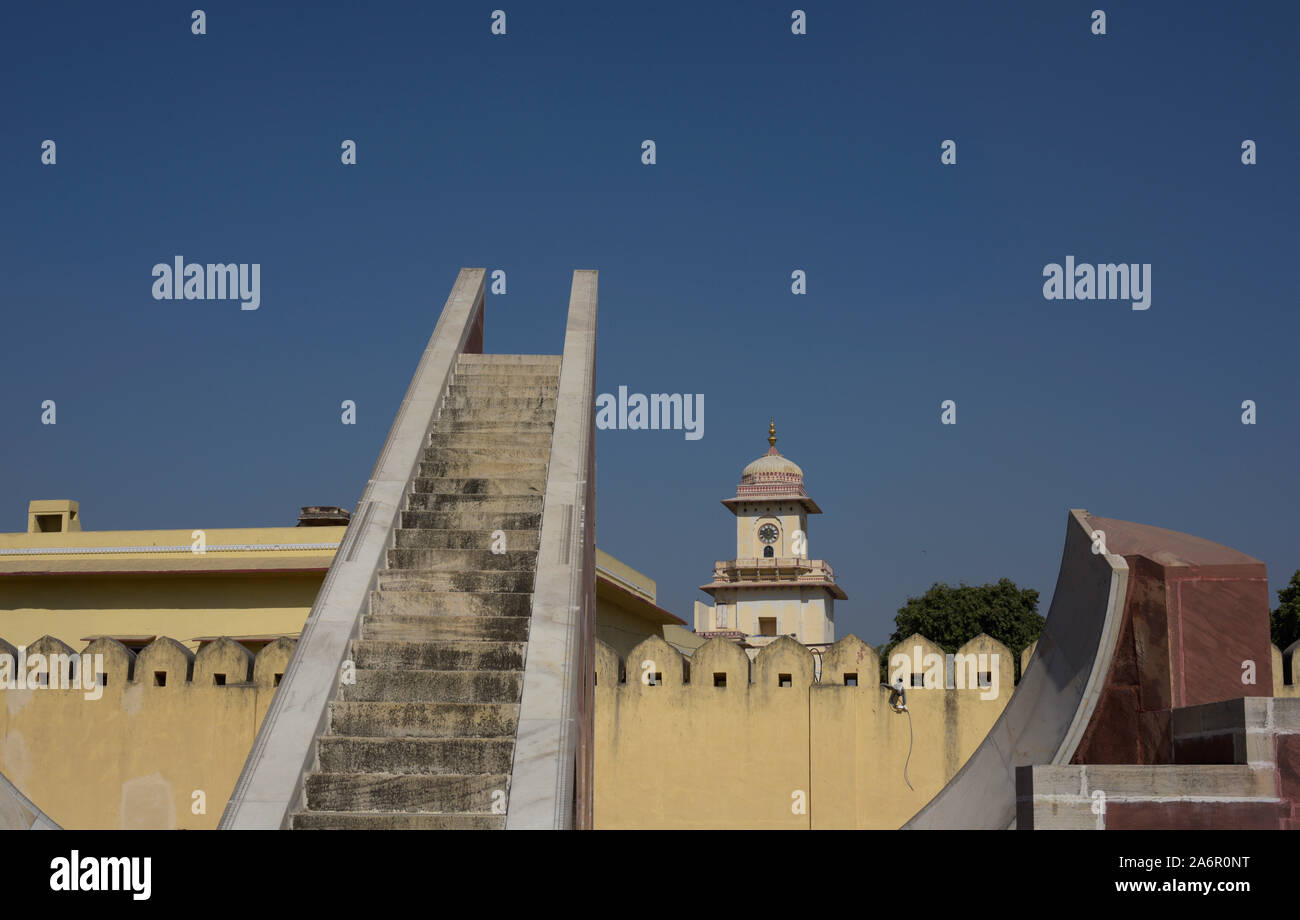 Die Jantar Mantar ist eine Sammlung von 19 architektonische astronomische Instrumente durch die Kachwaha Rajput König Sawai Jai Singh II. erbaut, der Gründer Stockfoto