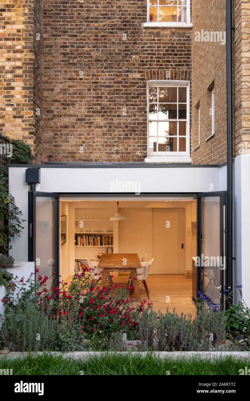 Sanierung und Erweiterung eines Hauses in Clapham durch Prewett Bizley Architekten Stockfoto