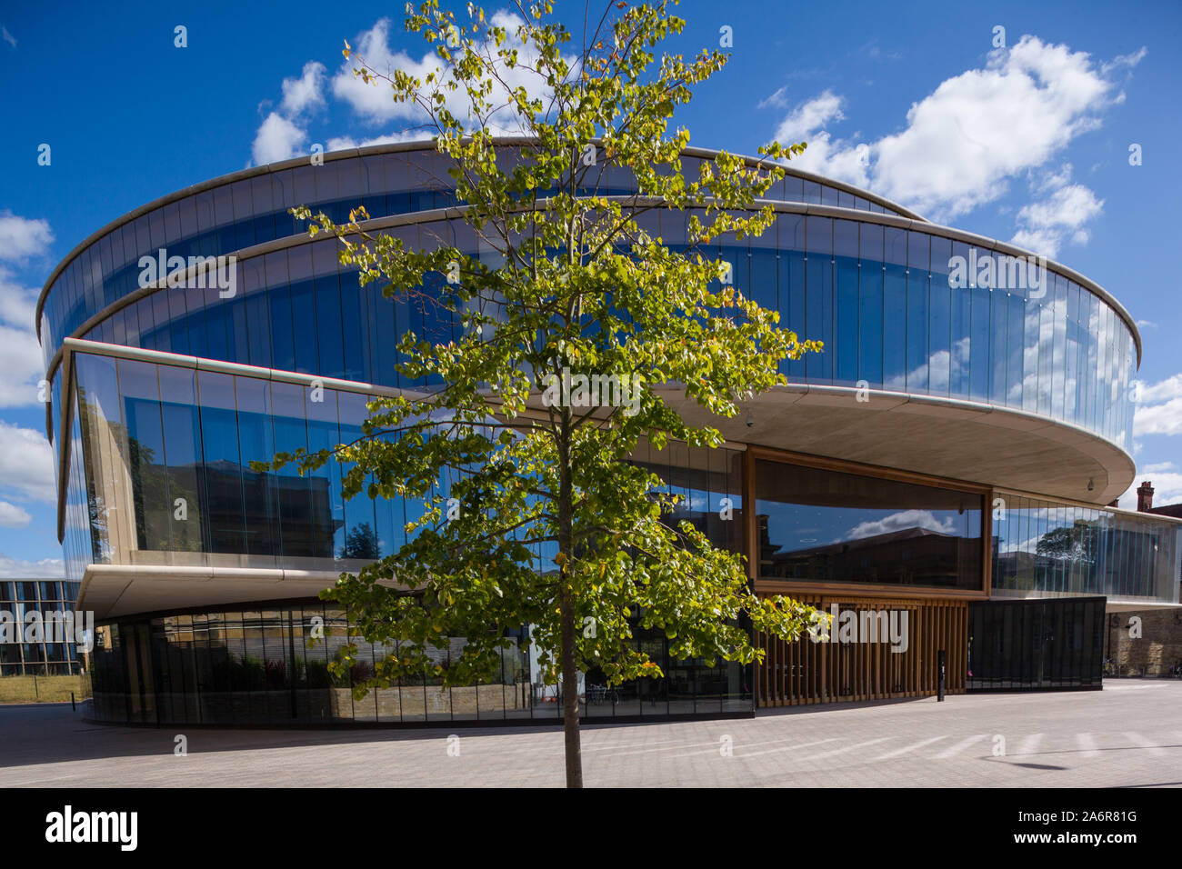 Die moderne Architektur des Blavatnik Schule der Regierung in Walton Street, Oxford, entworfen von Schweizer Architekten Herzog & de Meuron Stockfoto