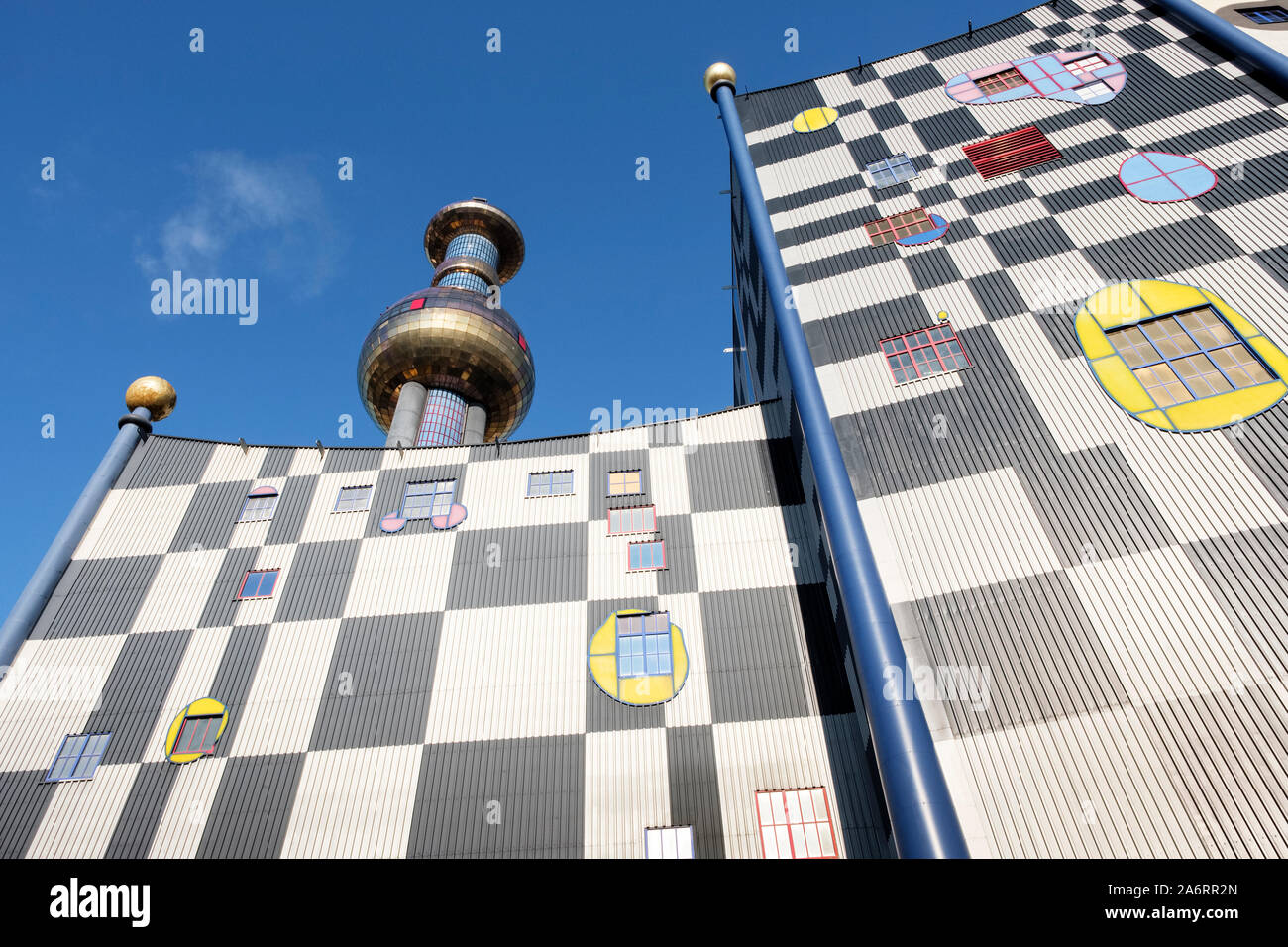 Müllverbrennungsanlage Spittelau (Müllverbrennungsanlage Spittelau), Fernwärme, von Hundertwasser, Spittelau, Wien, Österreich. Stockfoto