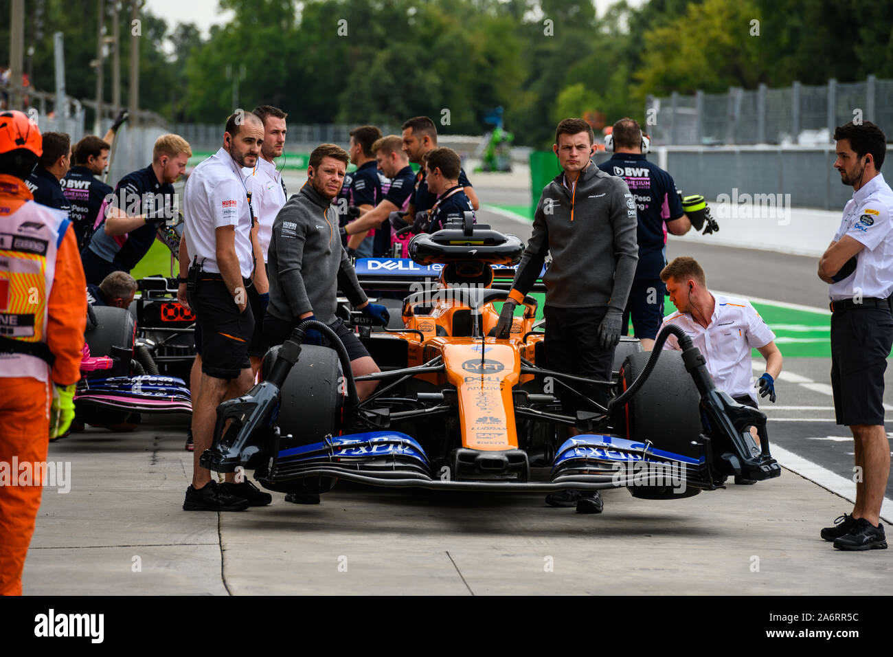 Italien/Monza - 07/09/2019 - #4 Lando NORRIS (McLaren), #18 Lance spazieren (Racing Point F1 Team) und #11 SERGIO PEREZ (Racing Point F1 Team) zu warten, b Stockfoto