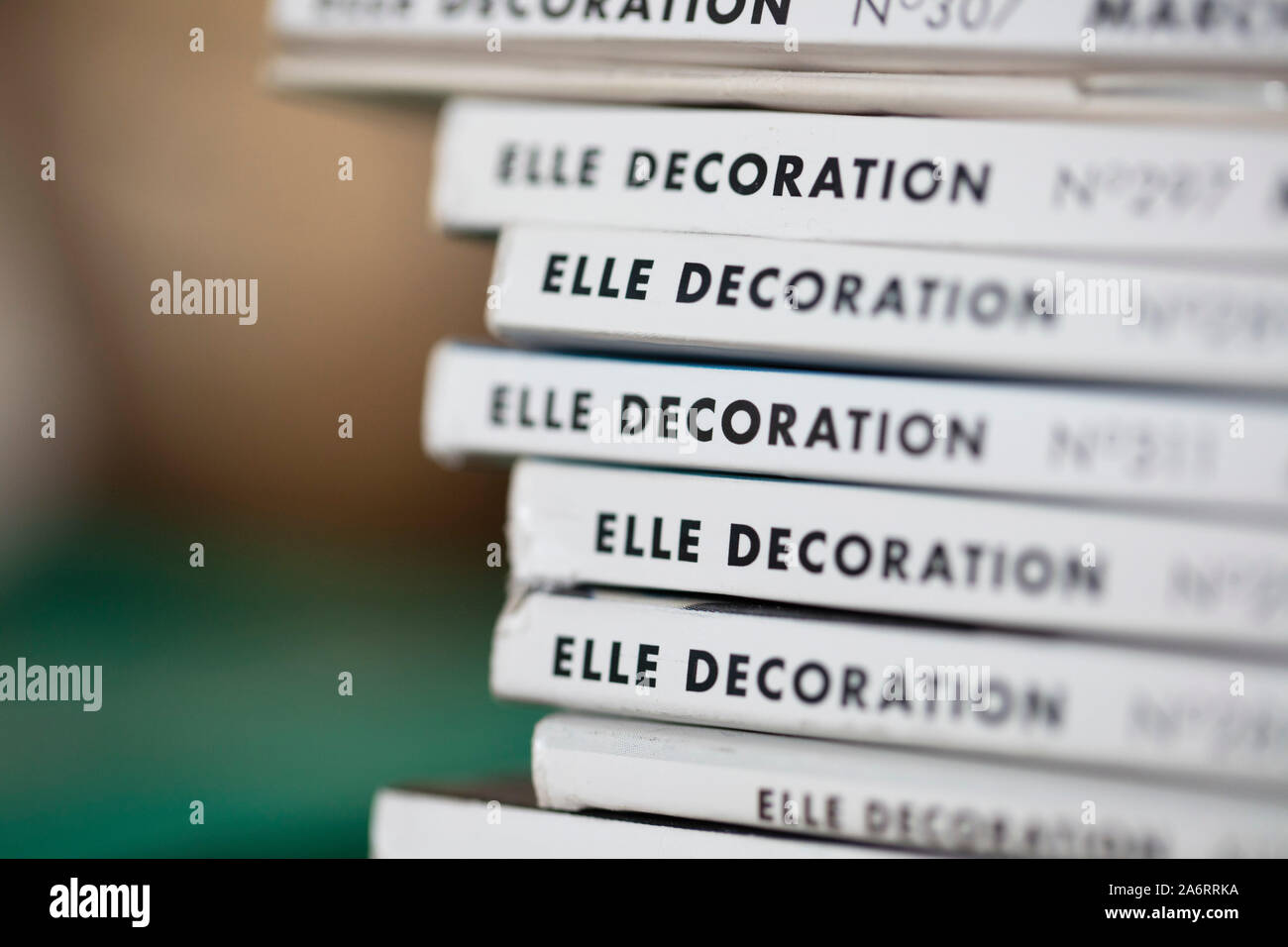 LONDON, UK, 28. Oktober, 2019: eine Sammlung von Elle Decoration home und style Magazine Stockfoto