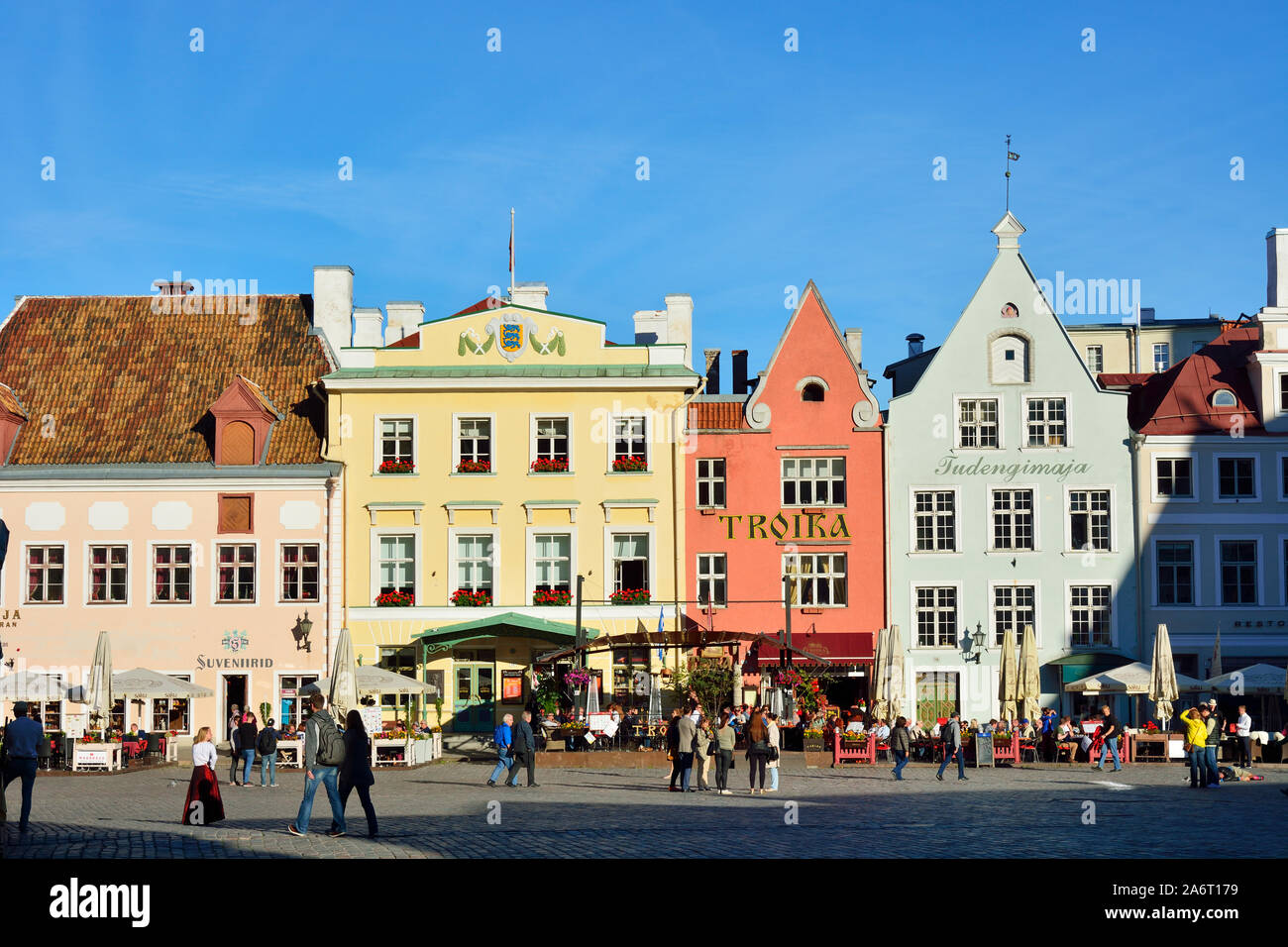 Rathausplatz (Raekoja plats) in der Altstadt, die zum UNESCO-Weltkulturerbe gehört. Tallinn, Estland Stockfoto