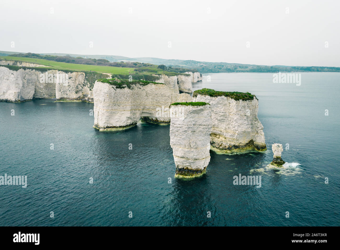 Luftaufnahme von Old Harry Rocks in Dorset, England Stockfoto