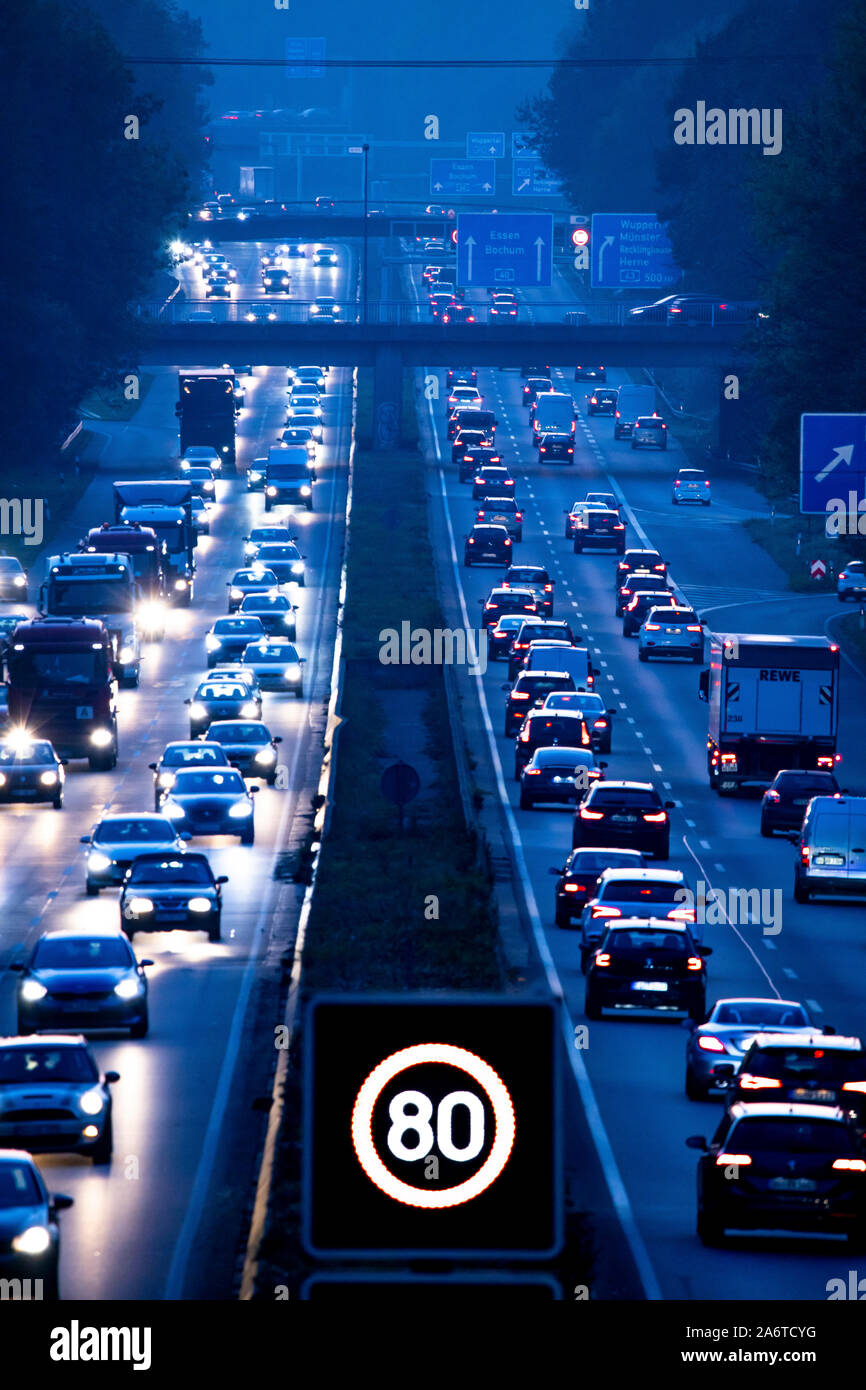 Autobahnanschluss autobahn a40 ruhrschnellweg und autobahn a43 in bochum Fotos und