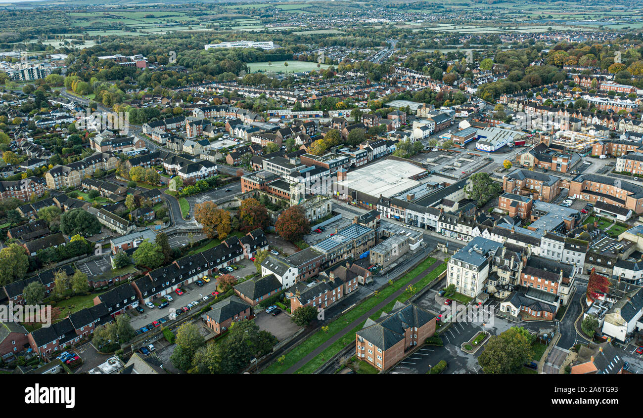 SWINDON, UK - 26. Oktober 2019: Luftbild der Altstadt in Swindon, Wiltshire Stockfoto