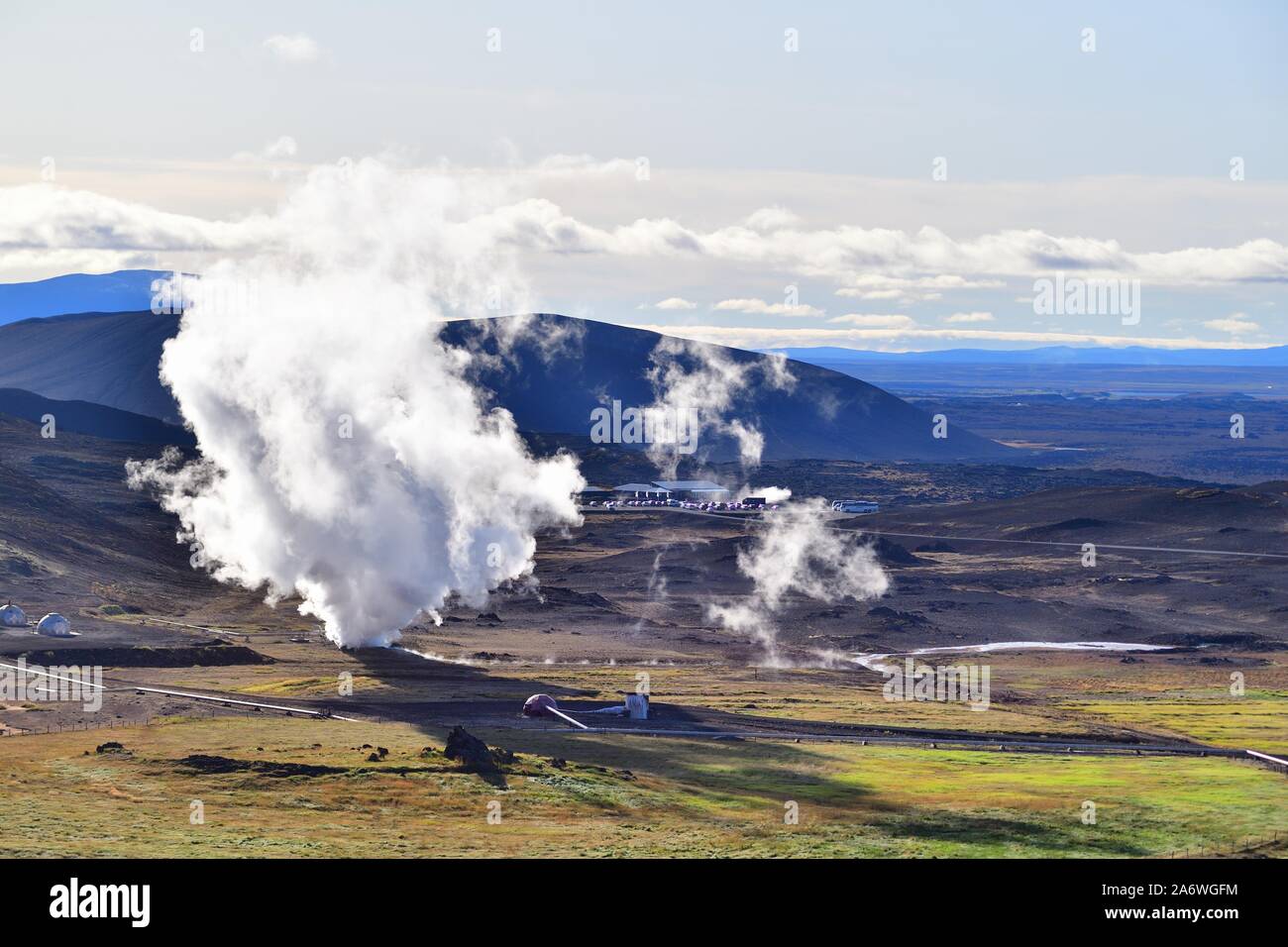 Reykjahlid, Island. Geothermische Aktivität in der Nähe von Mývatn im Norden von Island. Die Gegend ist für seine vielen vulkanischen Schloten bekannt. Stockfoto