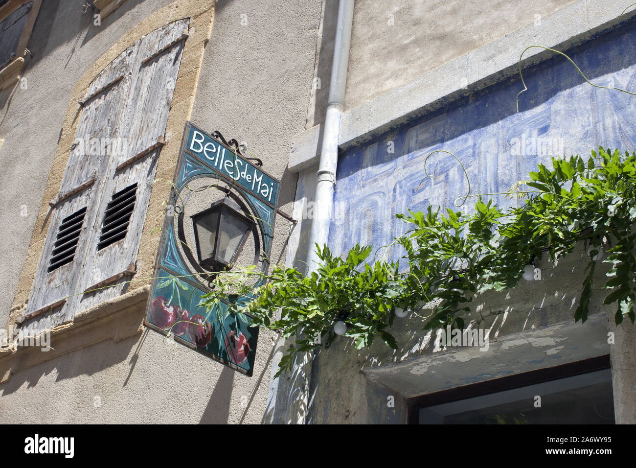 Schild in dem Dorf Lourmarin im Luberon, Provence, Frankreich Stockfoto