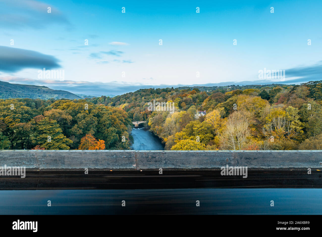 Szenische Ansicht vom Pontcysyllte Aqeduct in Tal im Herbst in Wales, Großbritannien Stockfoto