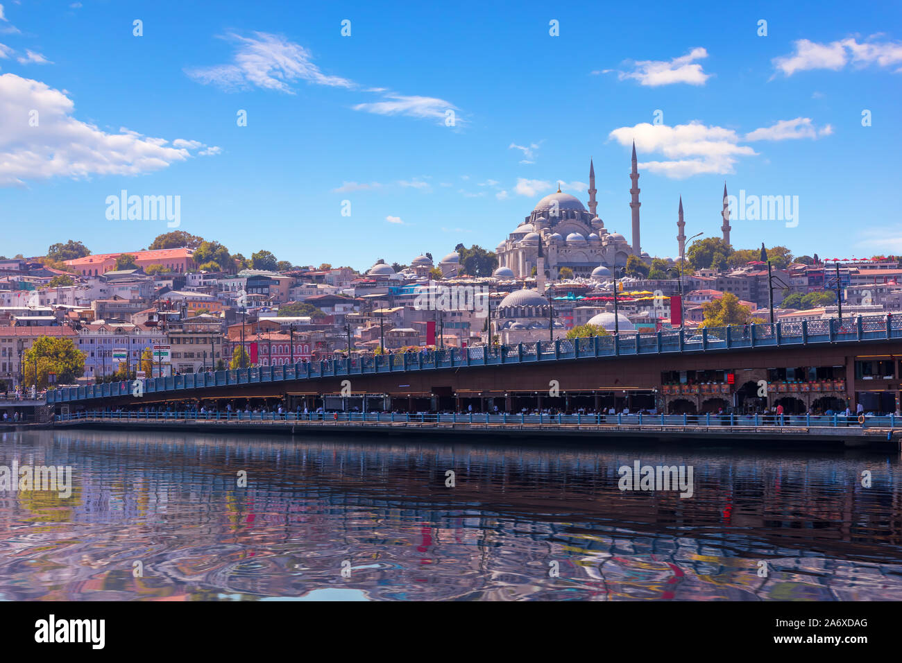 Berühmte Suleymaniye Moschee und der Galata Brücke, Istanbul Stockfoto
