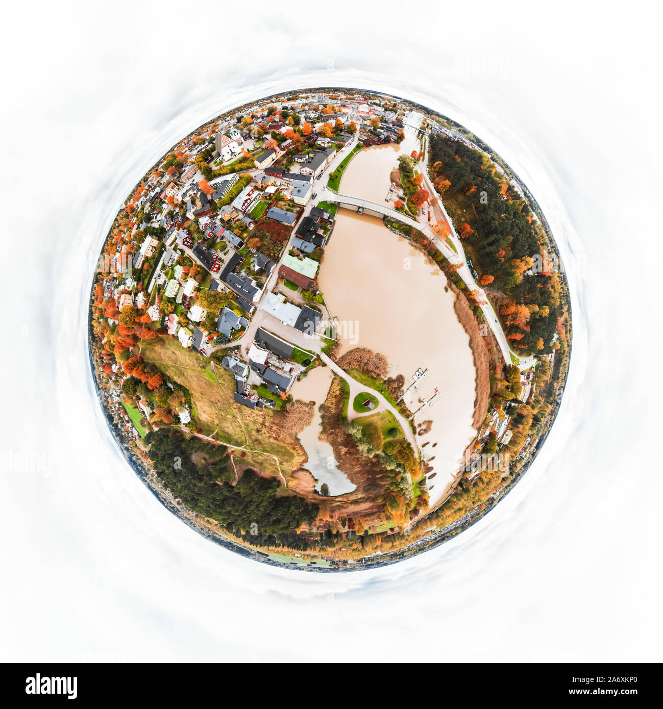 Eine dreidimensionale Panoramablick Luftbild der Altstadt von Porvoo, Finnland in einem mini Planet panorama Stil. Stockfoto