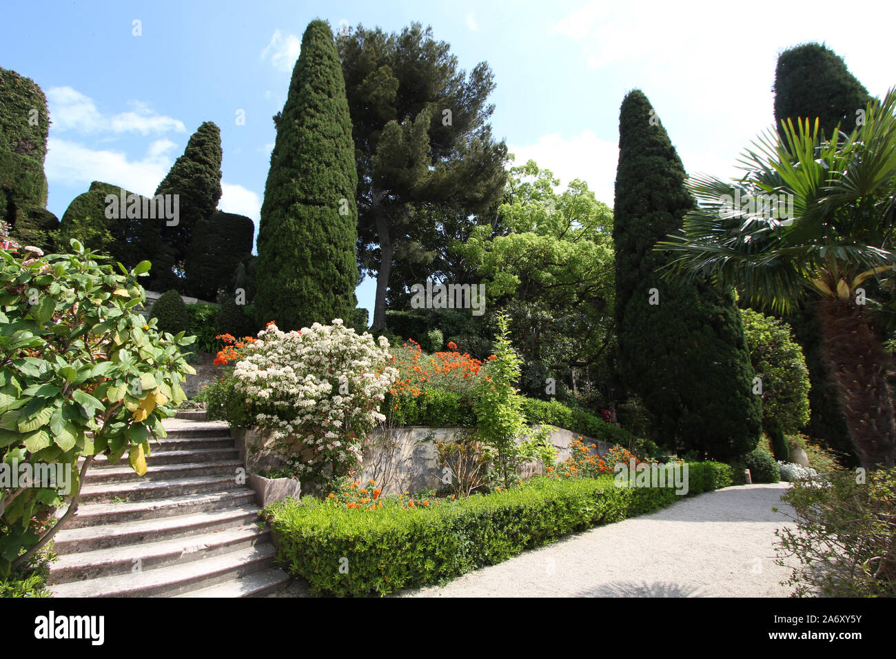 Gärten der Villa Ephrussi de Rothschild auf Cap Ferrat, Cote d'Azur, Riviera, Frankreich Stockfoto