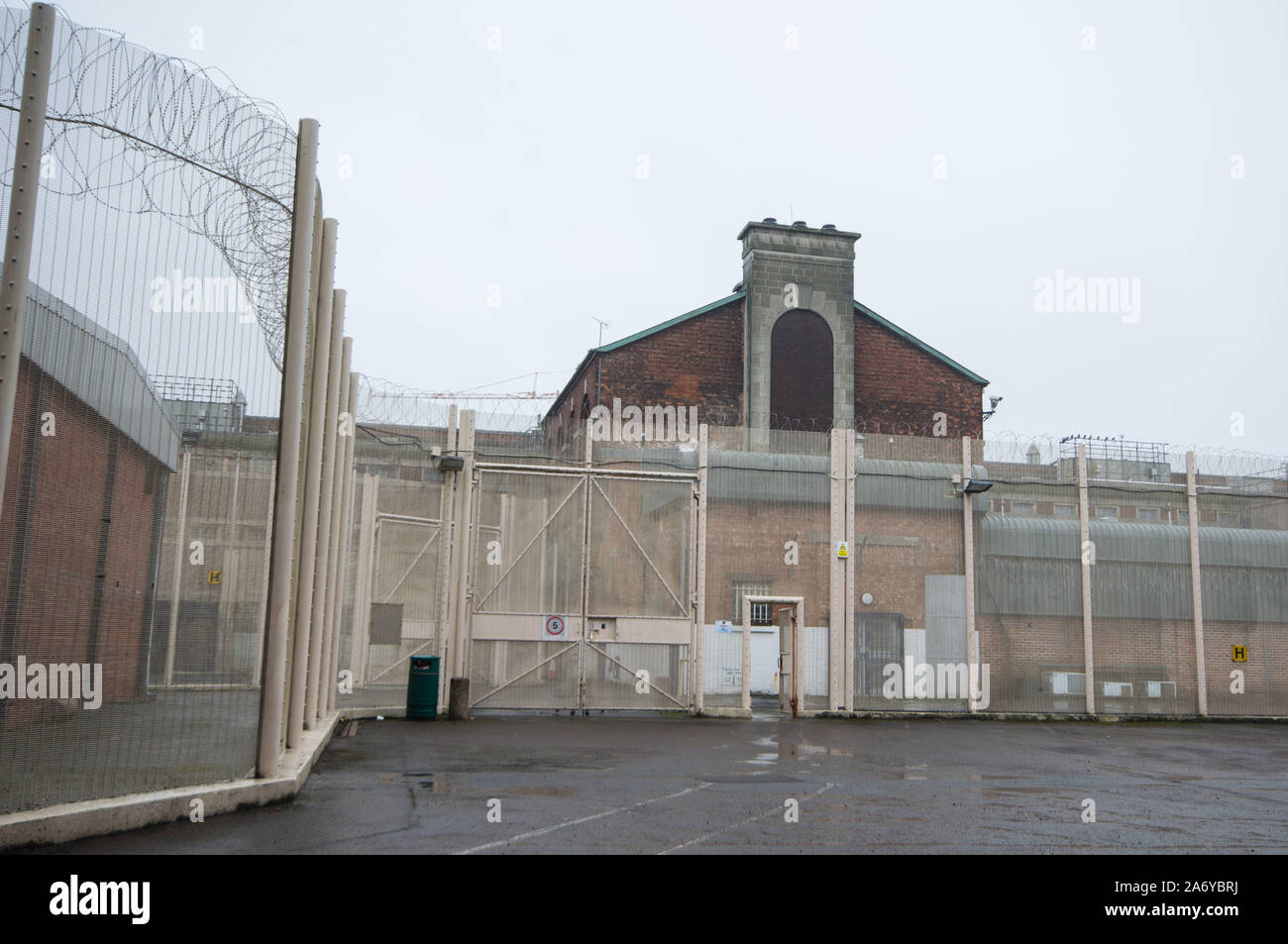 GLOUCESTER: Die gruselige außen HMP Gloucester. Die in 2013 geschlossen. Schaurige Bilder aus Most Haunted "Gefängnis der britischen wo Serienmörder Fred Wir Stockfoto
