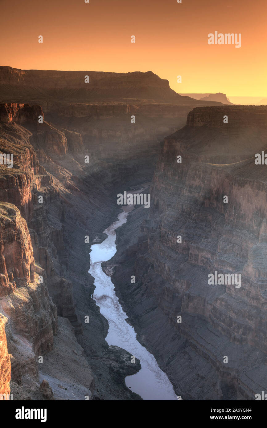 USA, Arizona, der Grand Canyon National Park (North Rim), Toroweap (Tuweep) übersehen in der Morgendämmerung Stockfoto