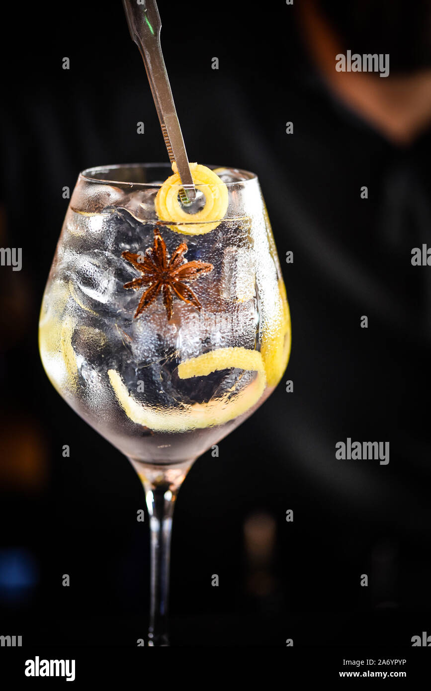 Gin Zitrone Stockfotos und bilder Kaufen Alamy