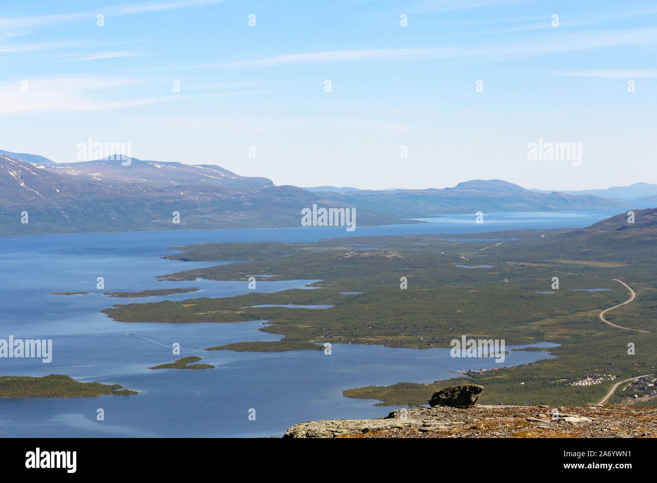 Blick über See Torneträsk in der arktischen Region Schwedens Stockfoto