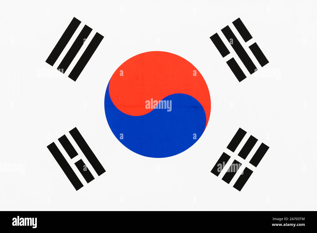 Bild von einem Stoff Flagge von South Korea aka Taegukgi full frame mit den Taegeuk und trigramme Stockfoto