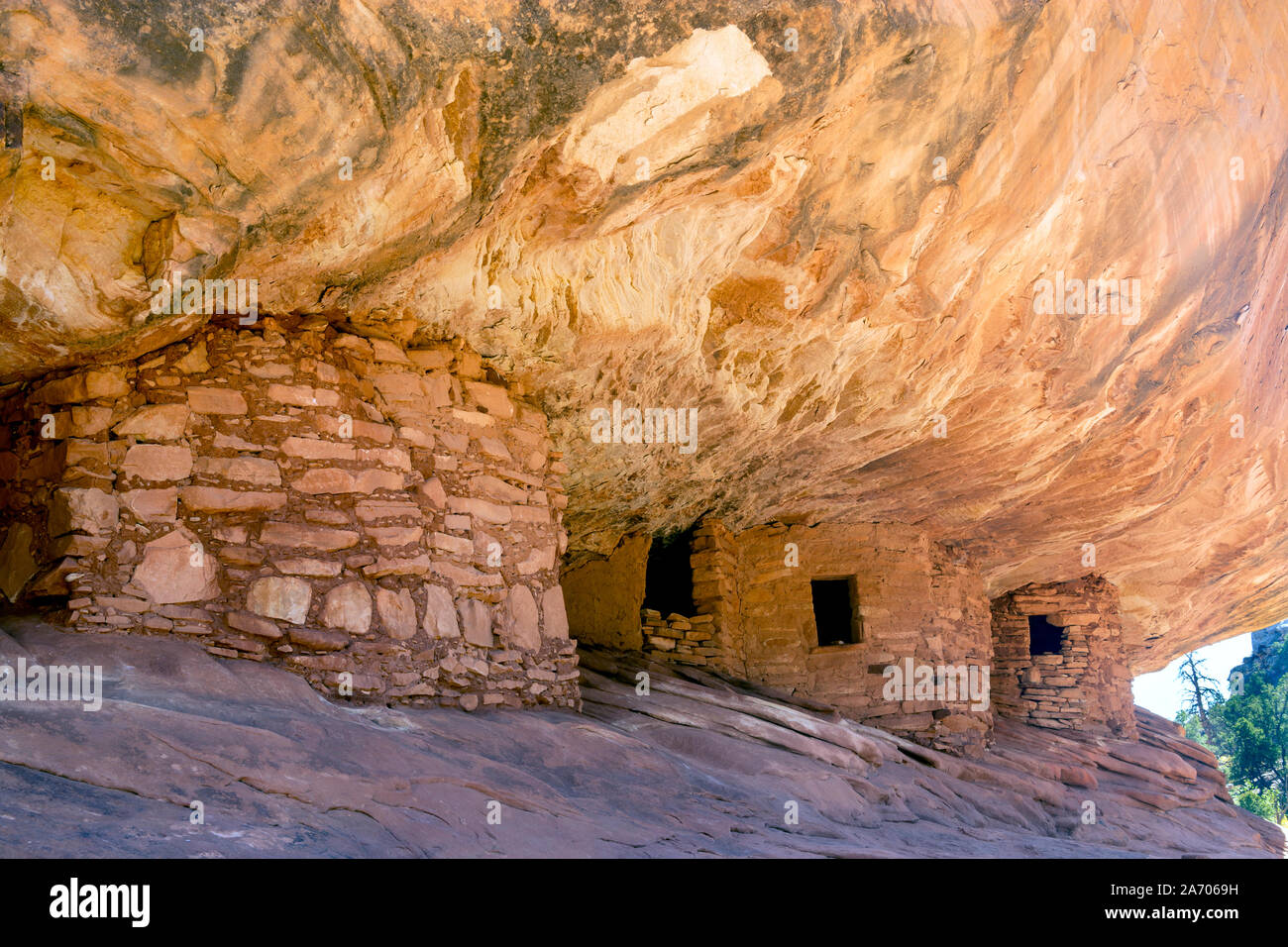 Haus in Brand, Mule Canyon, in der Nähe von Blanding, Utah. Stockfoto