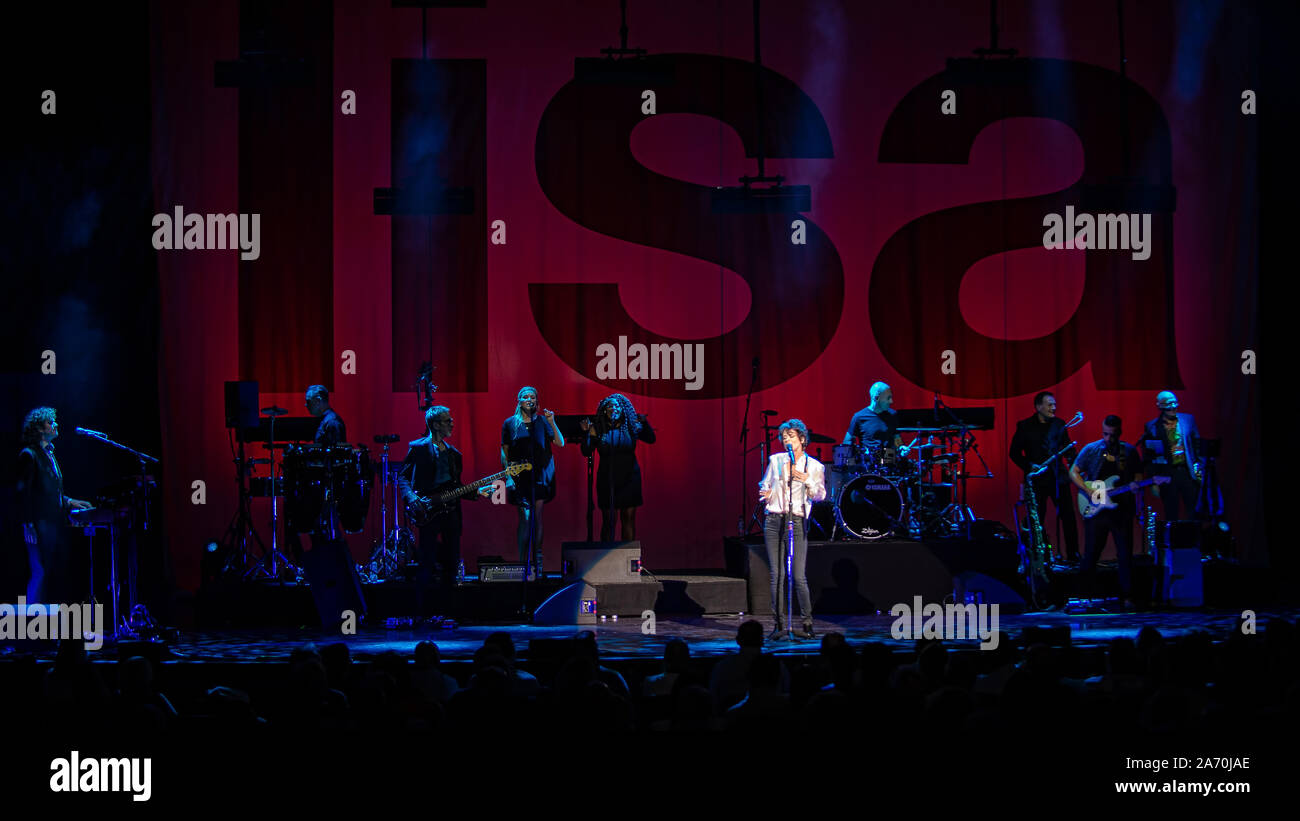 Englisch soul Sängerin Lisa Stansfield spielt an der Royal Concert Hall, Glasgow 28. Oktober 2019 Stockfoto