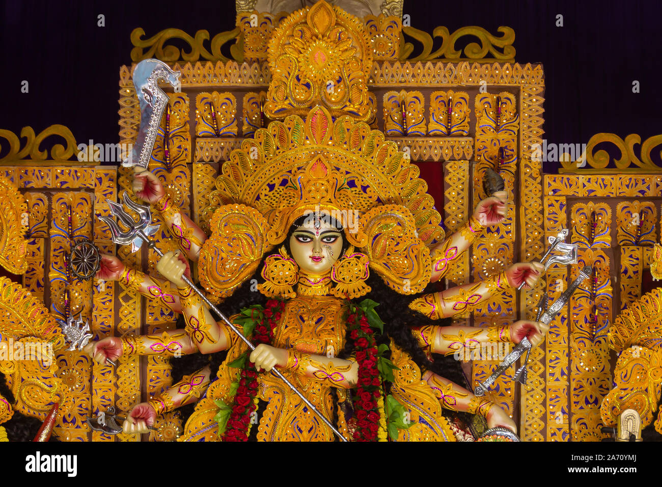 Aram Bagh Durga Puja, Aram Bagh, Jhandewalan, New Delhi, Indien, DT-05 Oct 2019. Eine Ansicht von Durga Puja Pandal Idiol unter Stockfoto