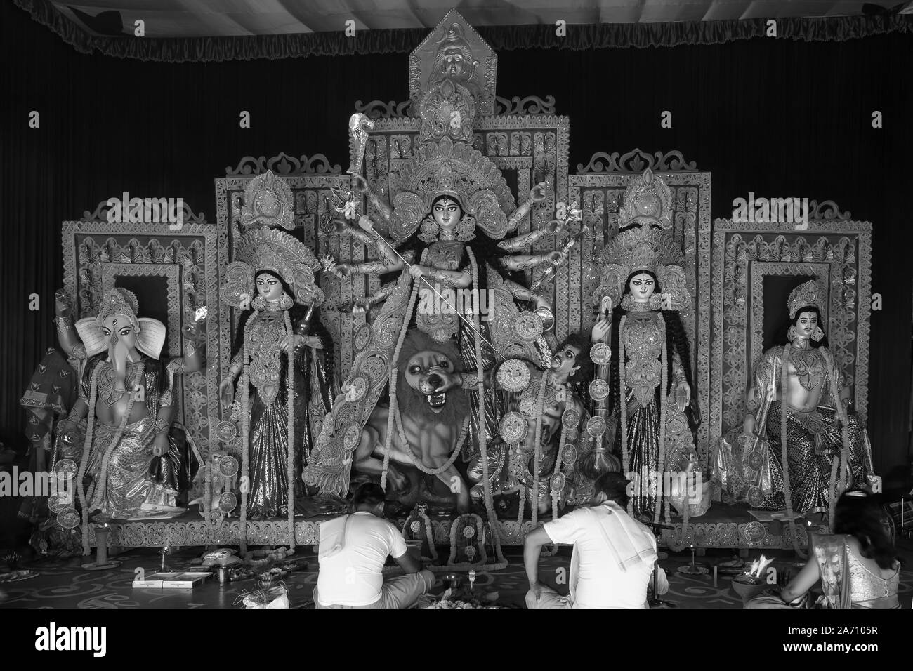 Aram Bagh Durga Puja, Aram Bagh, Jhandewalan, New Delhi, Indien, DT-05 Oct 2019. Eine Ansicht von Durga Puja Pandal Idiol unter Stockfoto