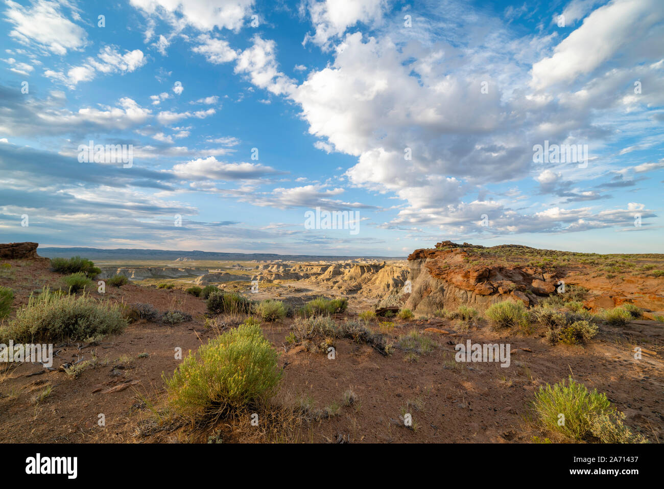 Bild aus dem Bereich der 'Badlands' als Schädel Creek Rim, rote Wüste, Sweetwater County, Wyoming, USA bekannt. Stockfoto