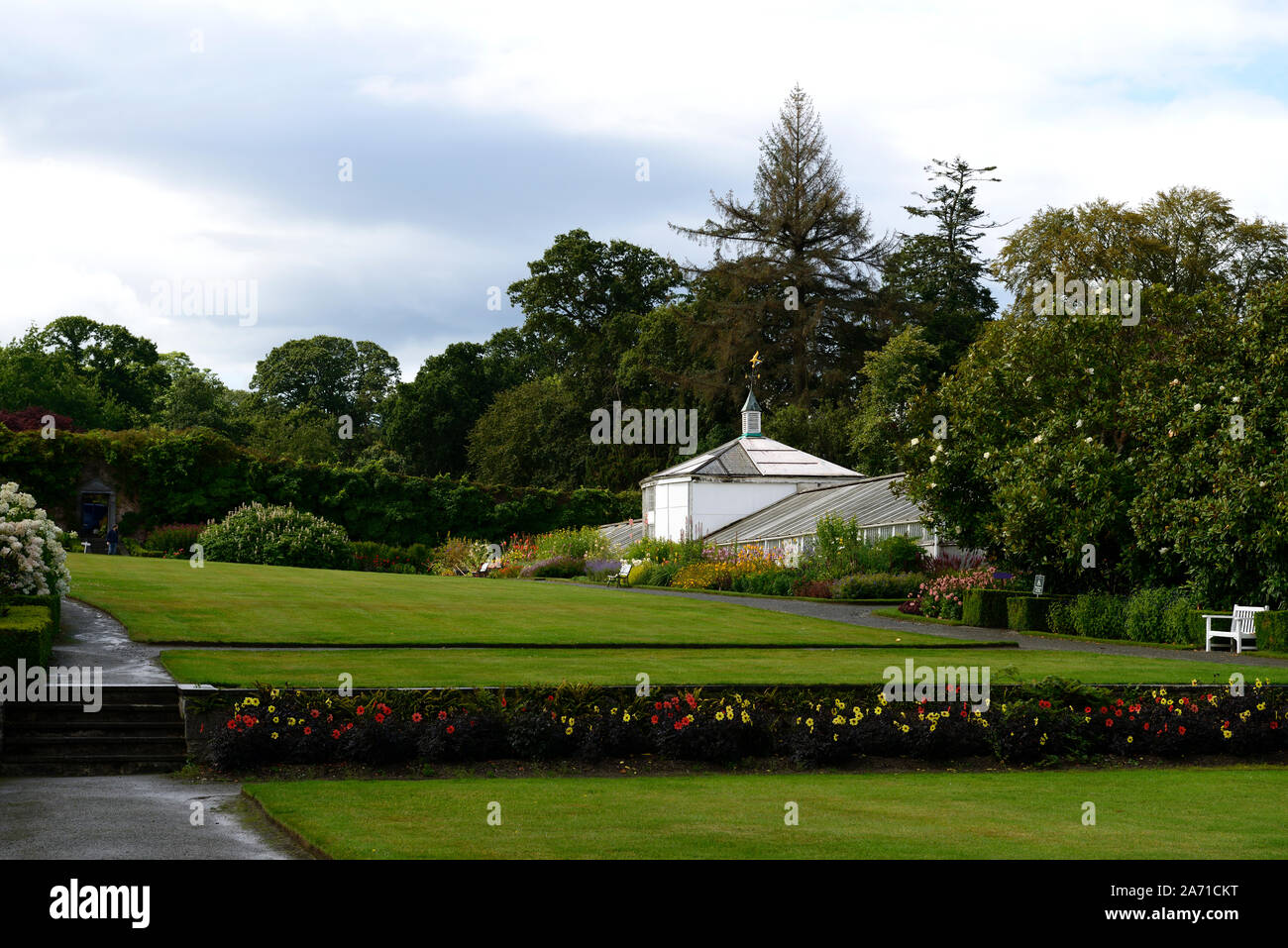 Congreve Gärten mount, ummauerten Garten, Steigung, Gefälle, Rasen, formale, Gärten, historischen, RM Floral Stockfoto