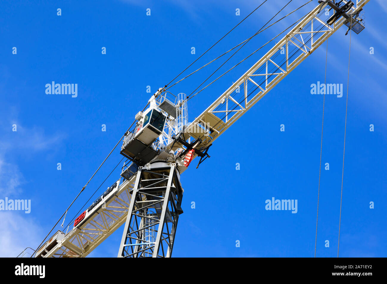 Mobilkran von Hensel Phelps Bau, Sacramento, Kalifornien, Vereinigte Staaten von Amerika Stockfoto