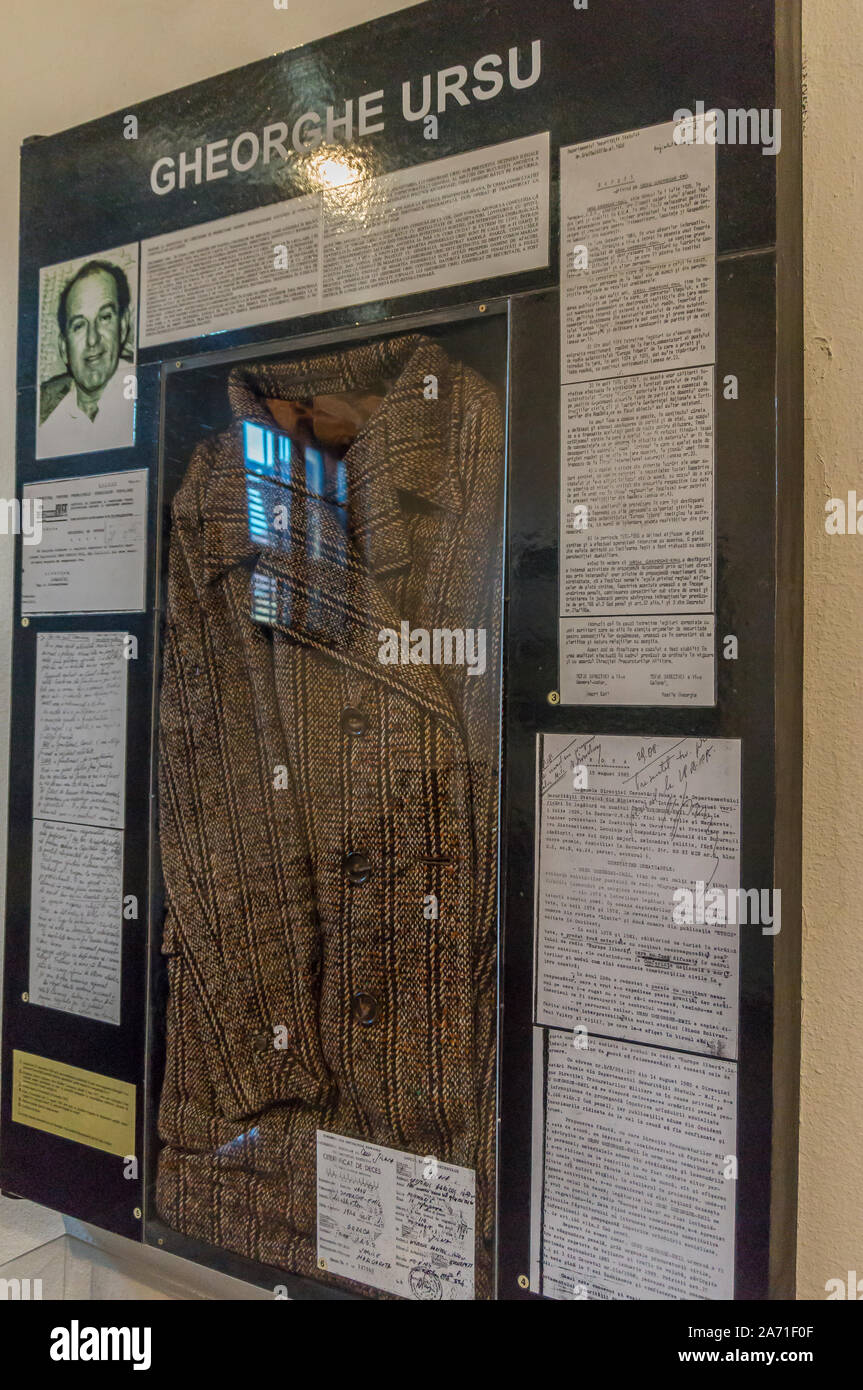 Museum der Gedenkstätte für die Opfer des Kommunismus und des Widerstands in Sighet. Gefängniszelle. Gefängnis Interieur. Gefängniszellen. Alte Gefängnis bars Zelle Stockfoto