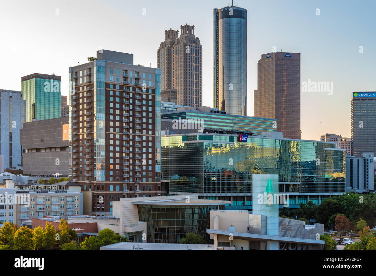 Blick auf die Innenstadt von Atlanta, Georgia bei Sonnenaufgang. (USA) Stockfoto