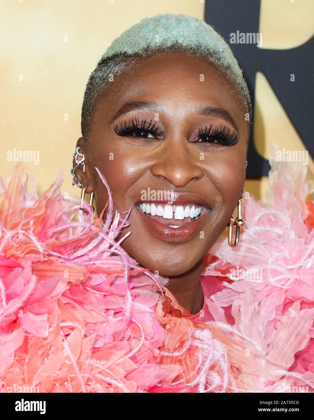 LOS ANGELES, Kalifornien, USA - 29. Oktober: Schauspielerin Cynthia Erivo Tragen eines Marc Jacobs Kleid kommt an der Los Angeles Premiere von Focus Features'' Harriet' im Orpheum Theater am 29. Oktober 2019 in Los Angeles, Kalifornien, USA. (Foto von Xavier Collin/Image Press Agency) Stockfoto