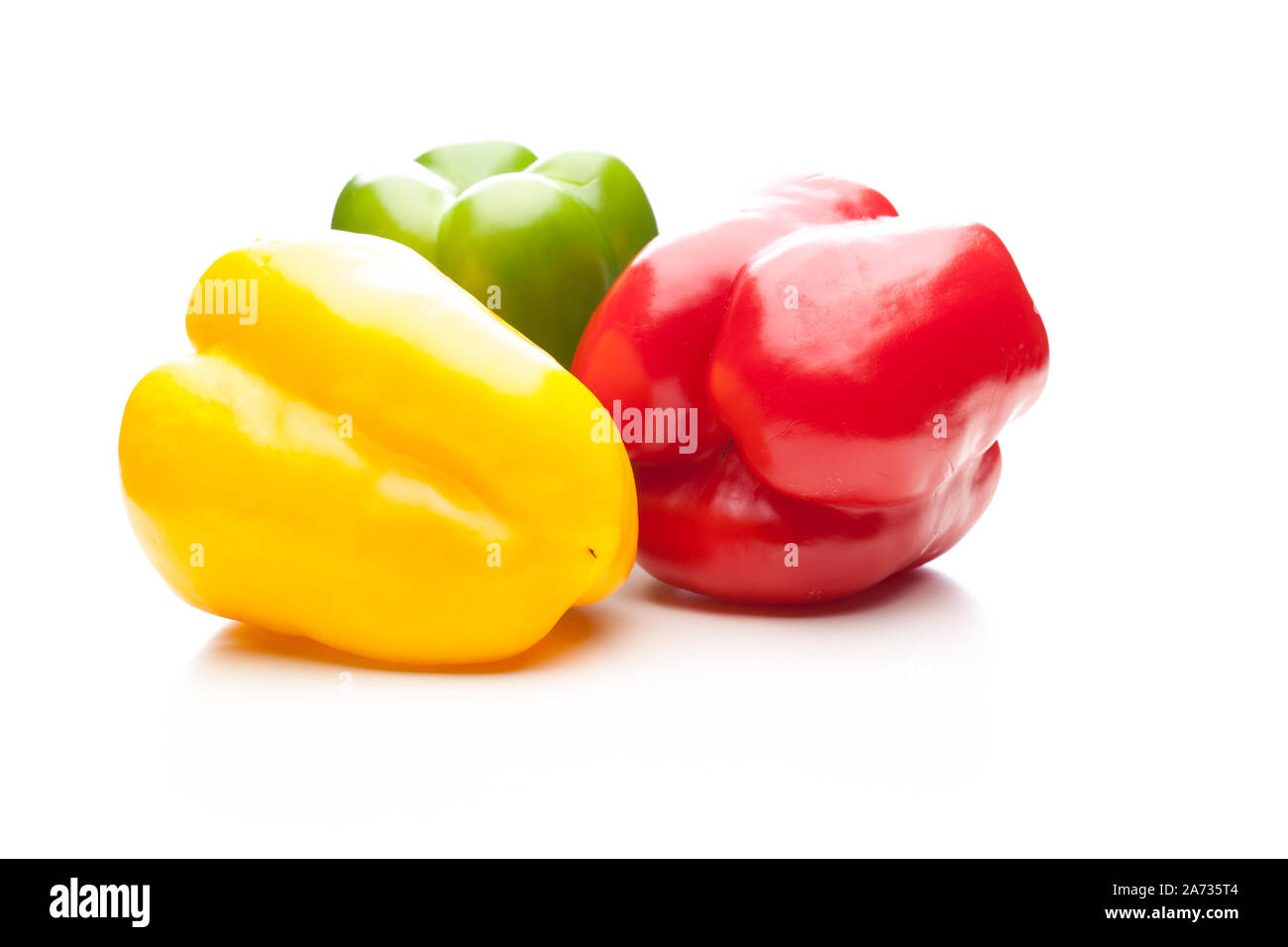 Drei Paprika auf weißem Hintergrund Stockfoto