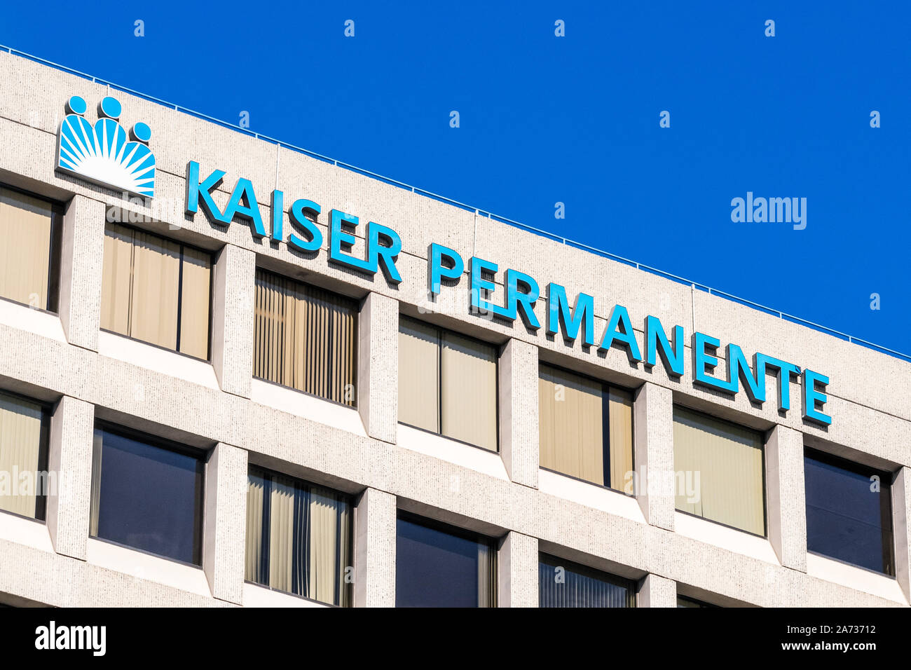 Okt 18, 2019 Oakland/CA/USA - Kaiser Permanente Medical Center in San Francisco Bay Area; Kaiser Permanente ist eine US-amerikanische verwaltet integriert Stockfoto