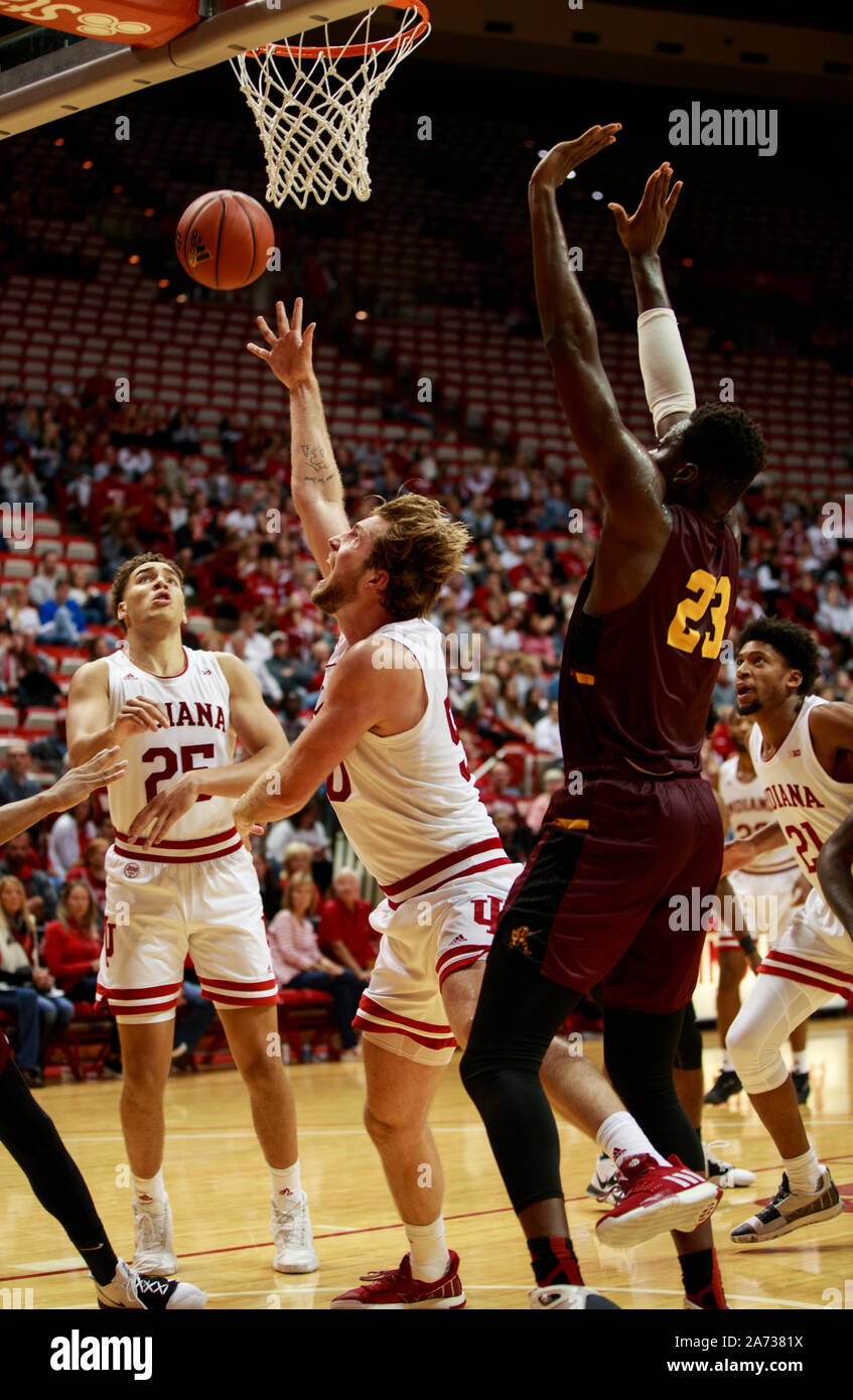 Bloomington, USA. 29 Okt, 2019. Der Indiana Universität Joey Bunk (50) spielt gegen Gannon während der NCAA Ausstellung Basketball Spiel bei Simon Skjodt Montagehalle in Bloomington (Endstand; Indiana University 84:54 Gannon) Credit: SOPA Images Limited/Alamy leben Nachrichten Stockfoto