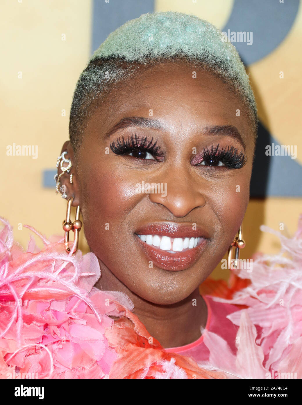 LOS ANGELES, Kalifornien, USA - 29. Oktober: Schauspielerin Cynthia Erivo Tragen eines Marc Jacobs Kleid kommt an der Los Angeles Premiere von Focus Features'' Harriet' im Orpheum Theater am 29. Oktober 2019 in Los Angeles, Kalifornien, USA. (Foto von Xavier Collin/Image Press Agency) Stockfoto