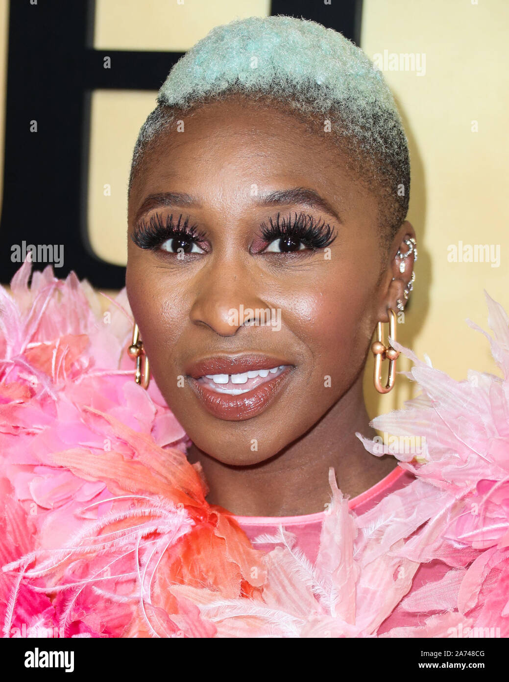 LOS ANGELES, Kalifornien, USA - 29. Oktober: Schauspielerin Cynthia Erivo Tragen eines Marc Jacobs Kleid kommt an der Los Angeles Premiere von Focus Features'' Harriet' im Orpheum Theater am 29. Oktober 2019 in Los Angeles, Kalifornien, USA. (Foto von Xavier Collin/Image Press Agency) Stockfoto