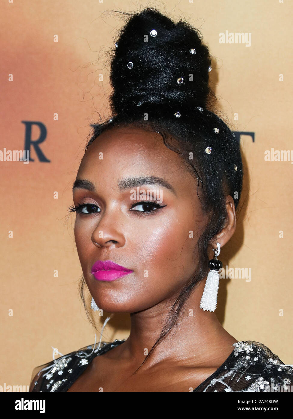 LOS ANGELES, Kalifornien, USA - 29. Oktober: Schauspielerin/Sängerin Janelle Monae trägt einen Honayda Kleid kommt an der Los Angeles Premiere von Focus Features'' Harriet' im Orpheum Theater am 29. Oktober 2019 in Los Angeles, Kalifornien, USA. (Foto von Xavier Collin/Image Press Agency) Stockfoto
