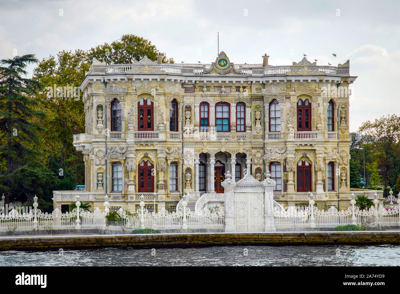 Palast der Küçksu, Barock, auf der asiatischen Bank auf die Meerenge des Bosporus, Istanbul, Türkei. Stockfoto