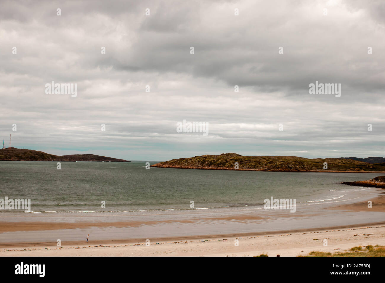 TERIBERKA, Russland 07 AUGUST 2018: schöner Sommertag Landschaft nördlich der Halbinsel Kola natürliche backgrounf anzeigen. Barentssee. Norden Konzept Stockfoto