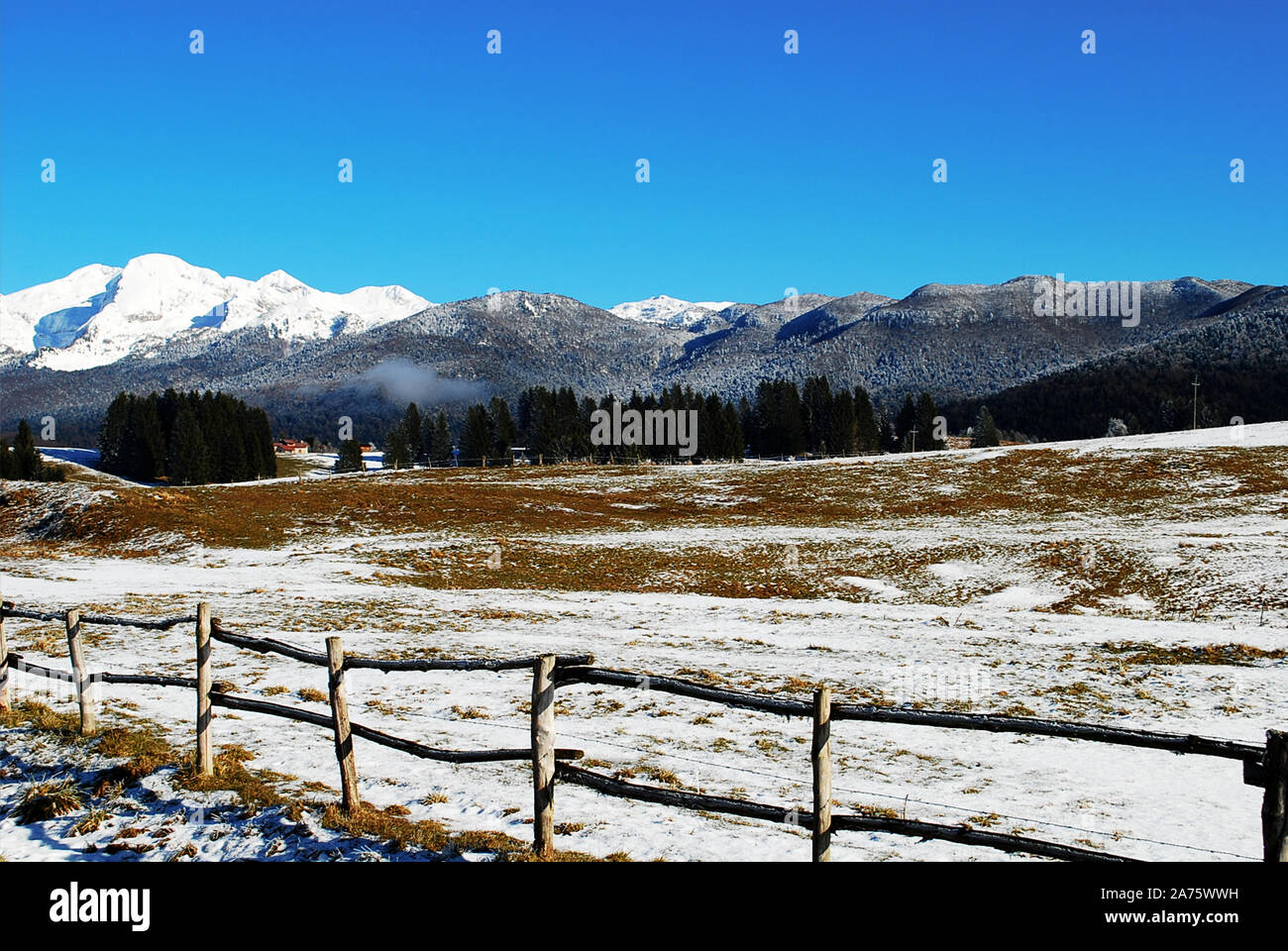 Das schöne Cansignio-Plateau zwischen den Provinzen Belluno und Treviso in Italien Stockfoto