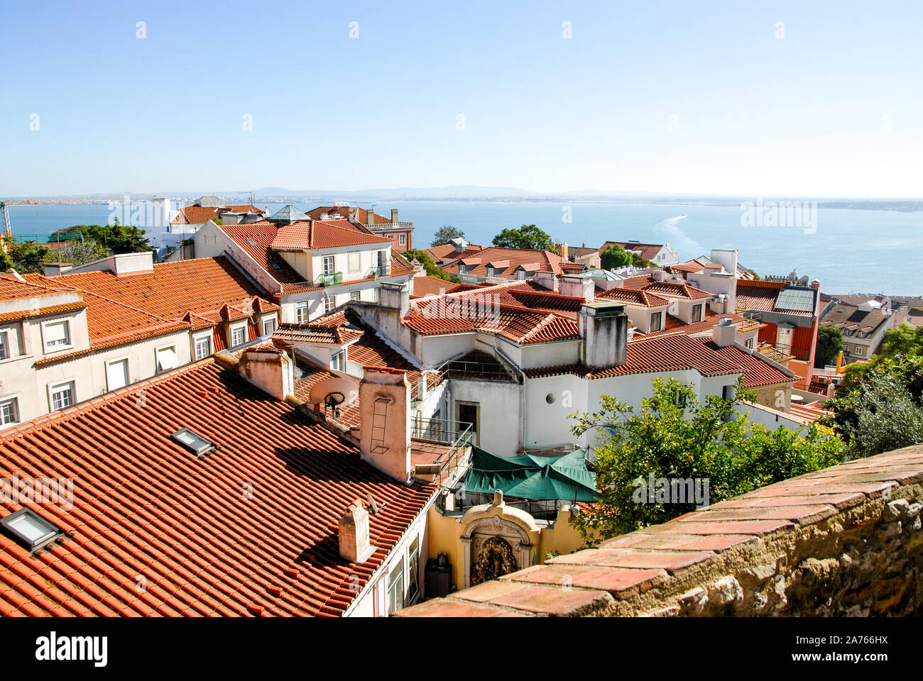 Ziel scenics Lissabon City Line von Castelo de s gesehen. Jorge Hügel Stockfoto