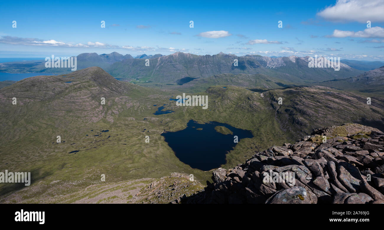 Die torridonian Riesen Beinn Alligin, Liathach und Beinn Eighe von Maol chean - dearg, Schottland Stockfoto