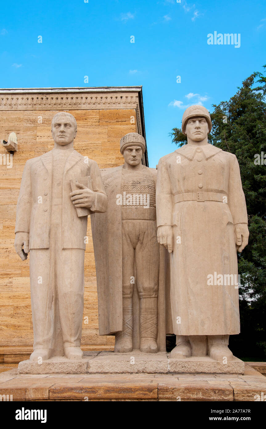 Folk klasse Statuen stellen Jurist Bauern und Militär in das Mausoleum Anitkabir, Ankara, Türkei Stockfoto