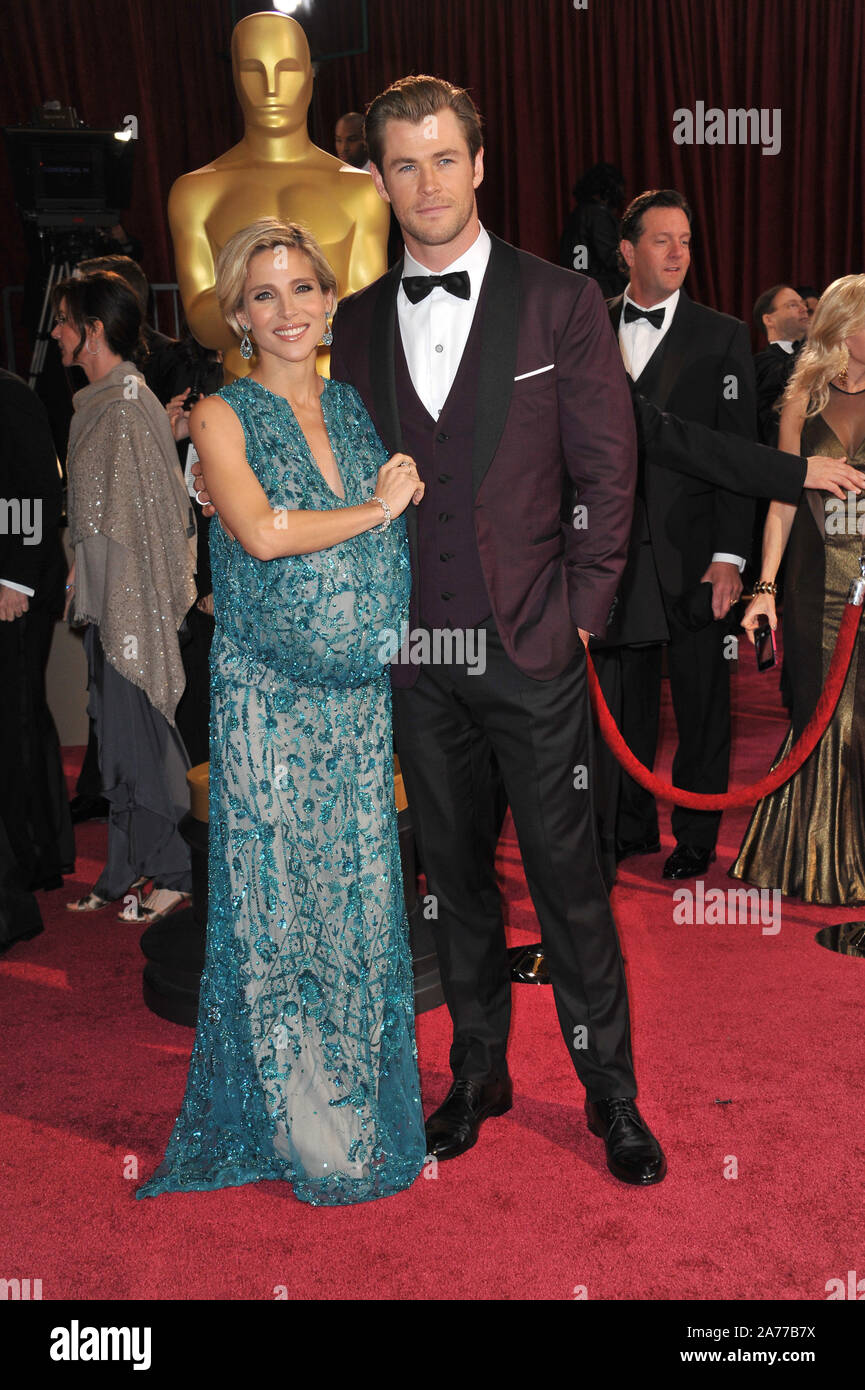 LOS ANGELES, Ca - 2. MÄRZ 2014: Chris Hemsworth & Elsa Pataky am 86. jährlichen Academy Awards im Hollywood & Highland Theater, Hollywood. © 2014 Paul Smith/Featureflash Stockfoto