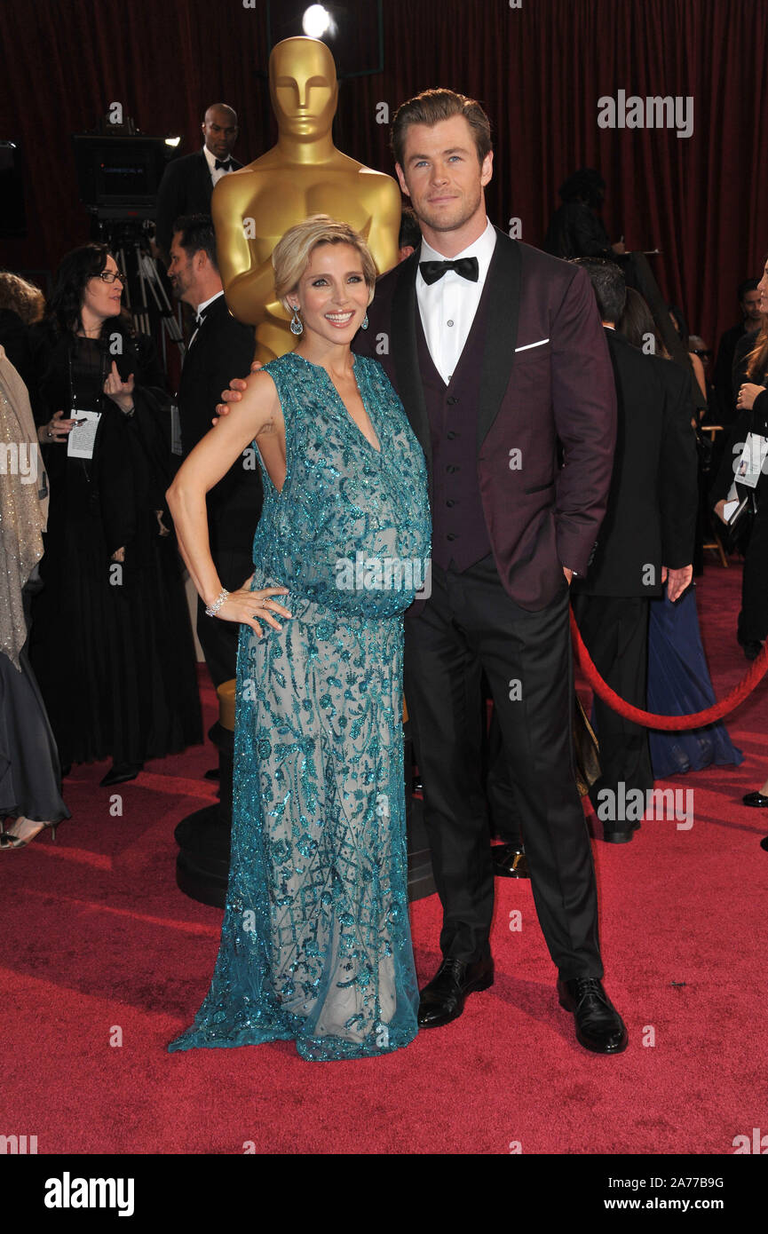 LOS ANGELES, Ca - 2. MÄRZ 2014: Chris Hemsworth & Elsa Pataky am 86. jährlichen Academy Awards im Hollywood & Highland Theater, Hollywood. © 2014 Paul Smith/Featureflash Stockfoto